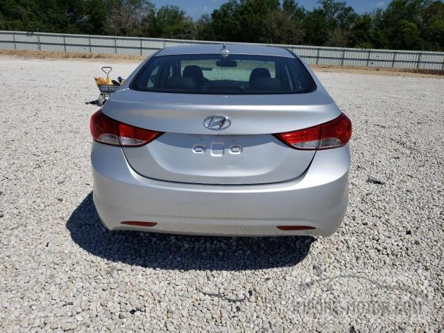 Photo 5 VIN: KMHDH4AE4DU915777 - HYUNDAI ELANTRA 