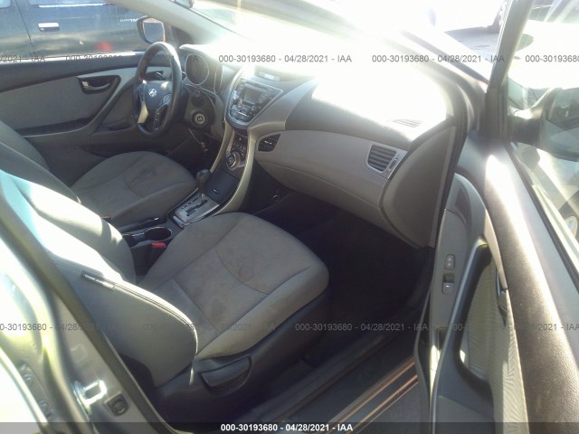 Photo 4 VIN: KMHDH4AE4DU954983 - HYUNDAI ELANTRA 