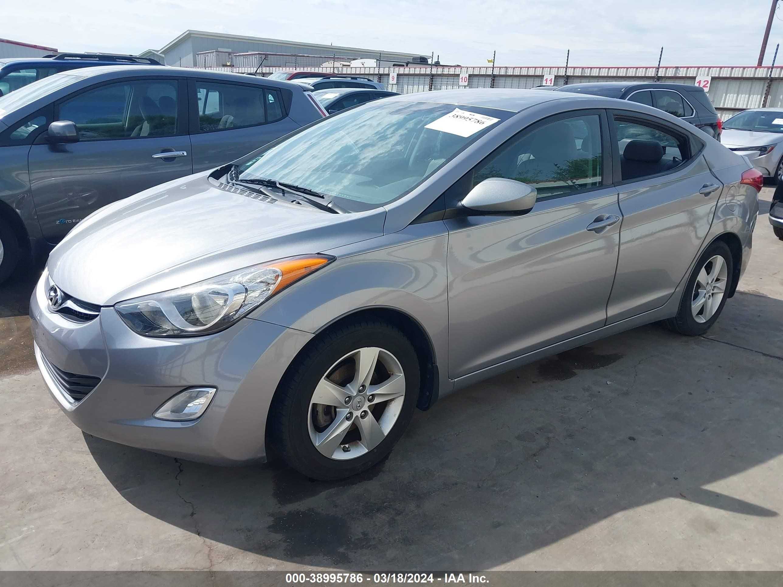 Photo 1 VIN: KMHDH4AE4DU966230 - HYUNDAI ELANTRA 