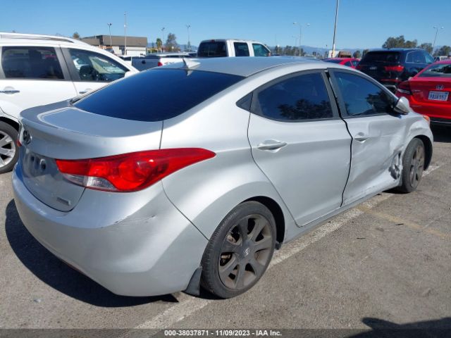 Photo 3 VIN: KMHDH4AE4DU970827 - HYUNDAI ELANTRA 