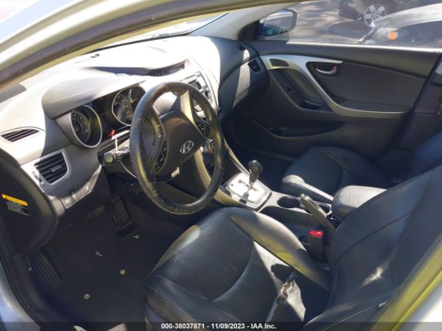 Photo 4 VIN: KMHDH4AE4DU970827 - HYUNDAI ELANTRA 