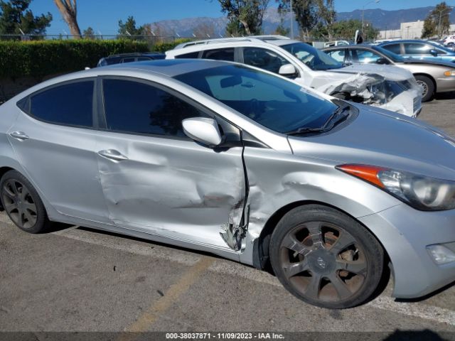 Photo 5 VIN: KMHDH4AE4DU970827 - HYUNDAI ELANTRA 