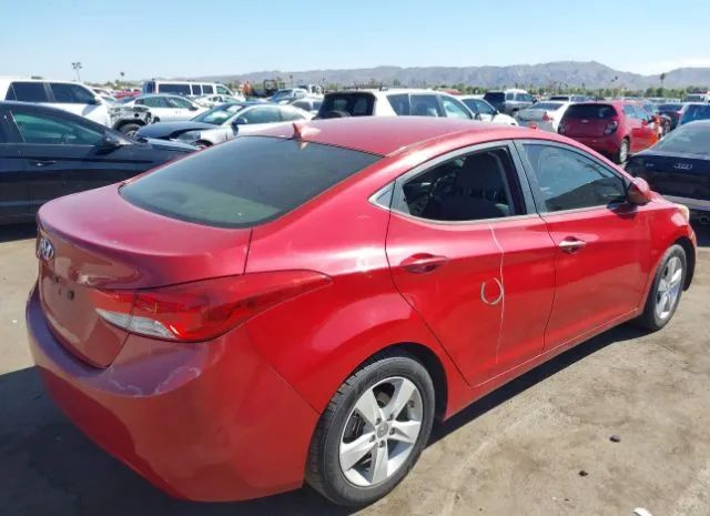 Photo 3 VIN: KMHDH4AE4DU977583 - HYUNDAI ELANTRA 