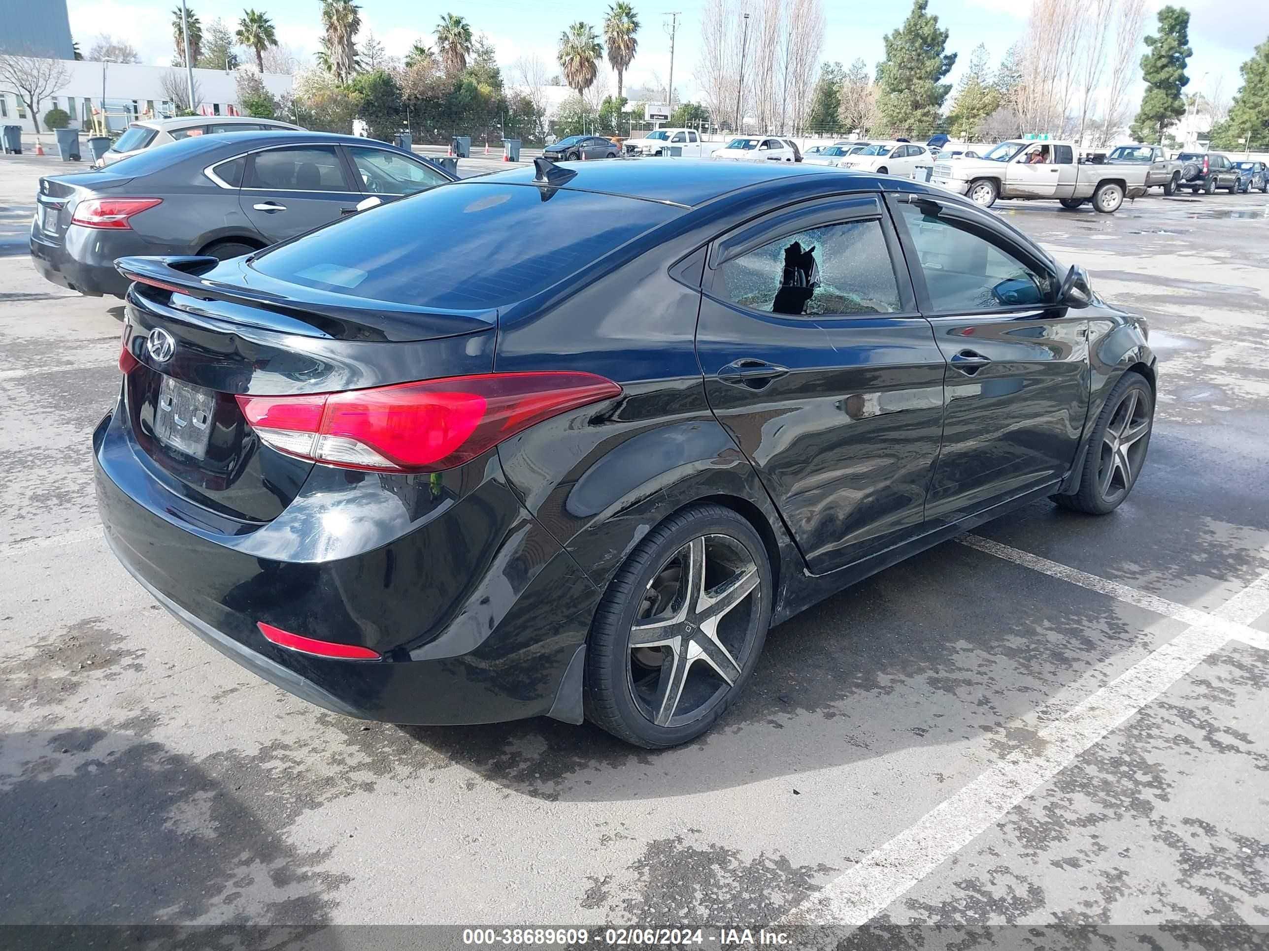 Photo 3 VIN: KMHDH4AE4EU205814 - HYUNDAI ELANTRA 