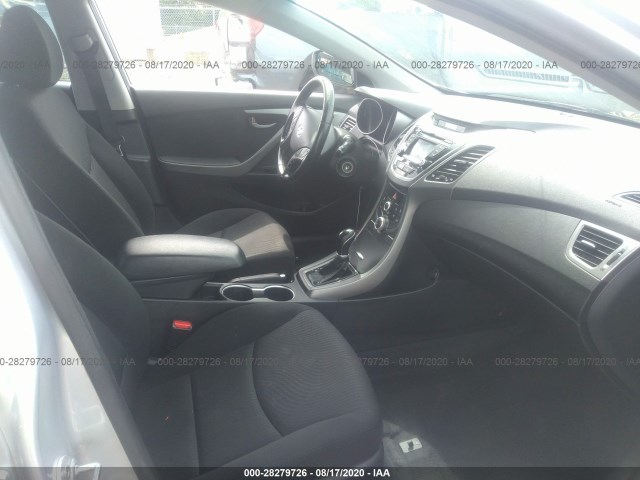 Photo 4 VIN: KMHDH4AE4FU230942 - HYUNDAI ELANTRA 