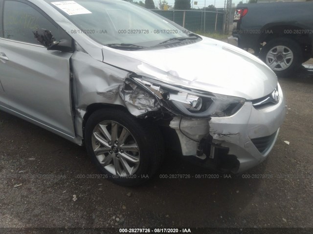 Photo 5 VIN: KMHDH4AE4FU230942 - HYUNDAI ELANTRA 