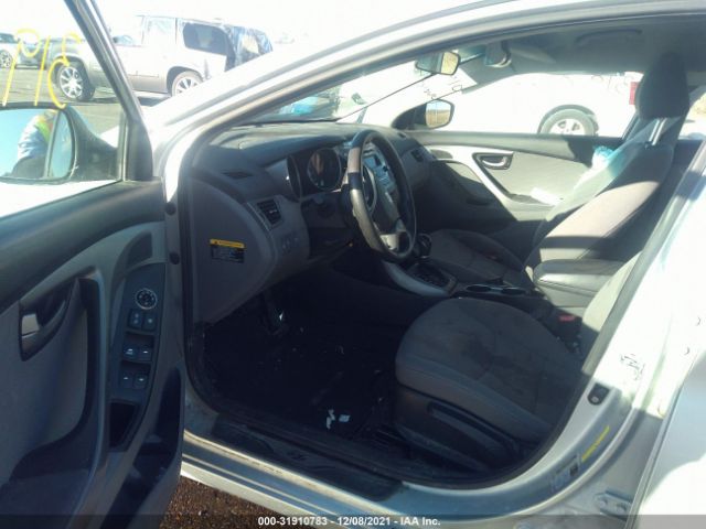 Photo 4 VIN: KMHDH4AE4FU264931 - HYUNDAI ELANTRA 