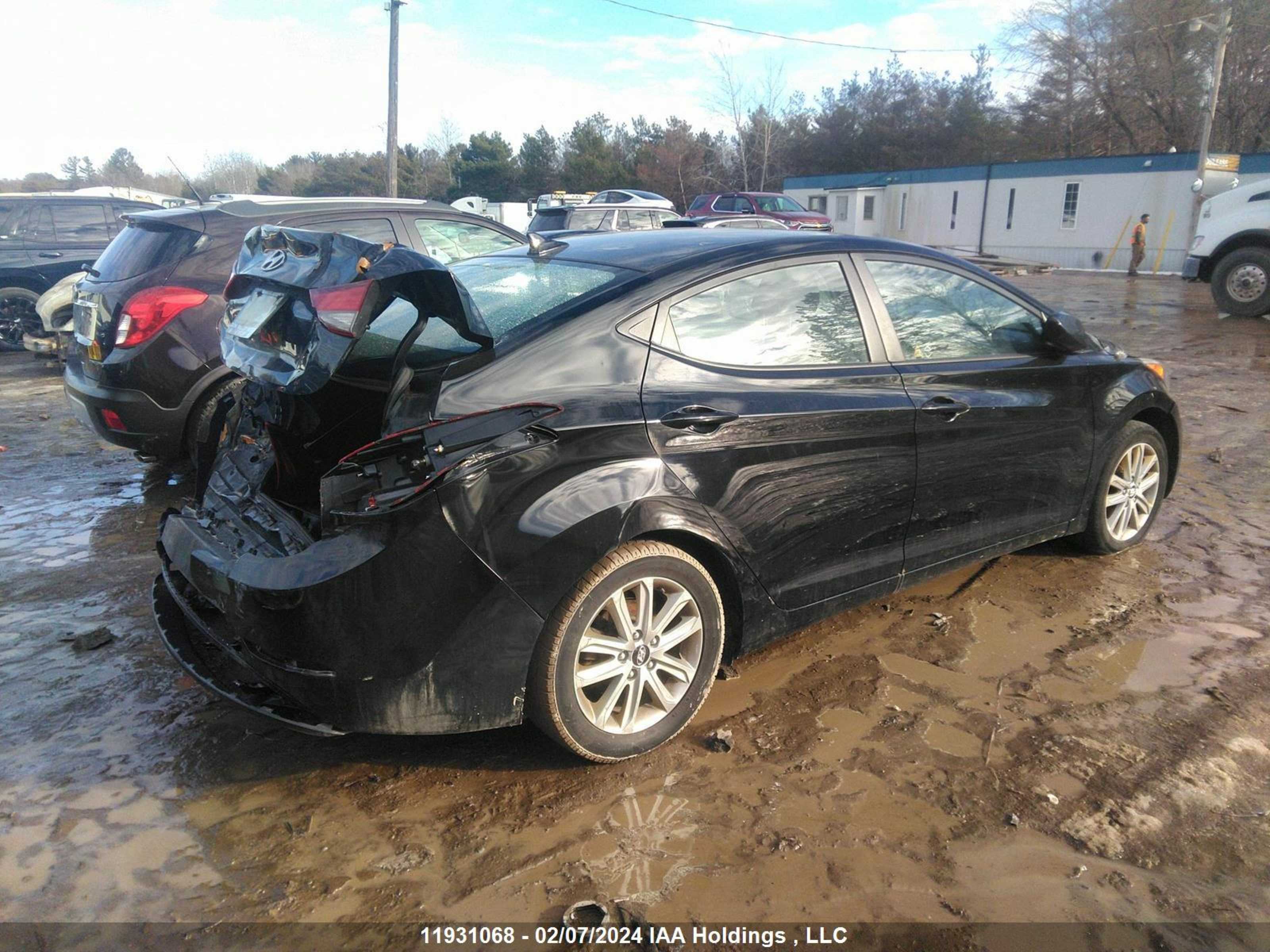 Photo 3 VIN: KMHDH4AE4FU267604 - HYUNDAI ELANTRA 