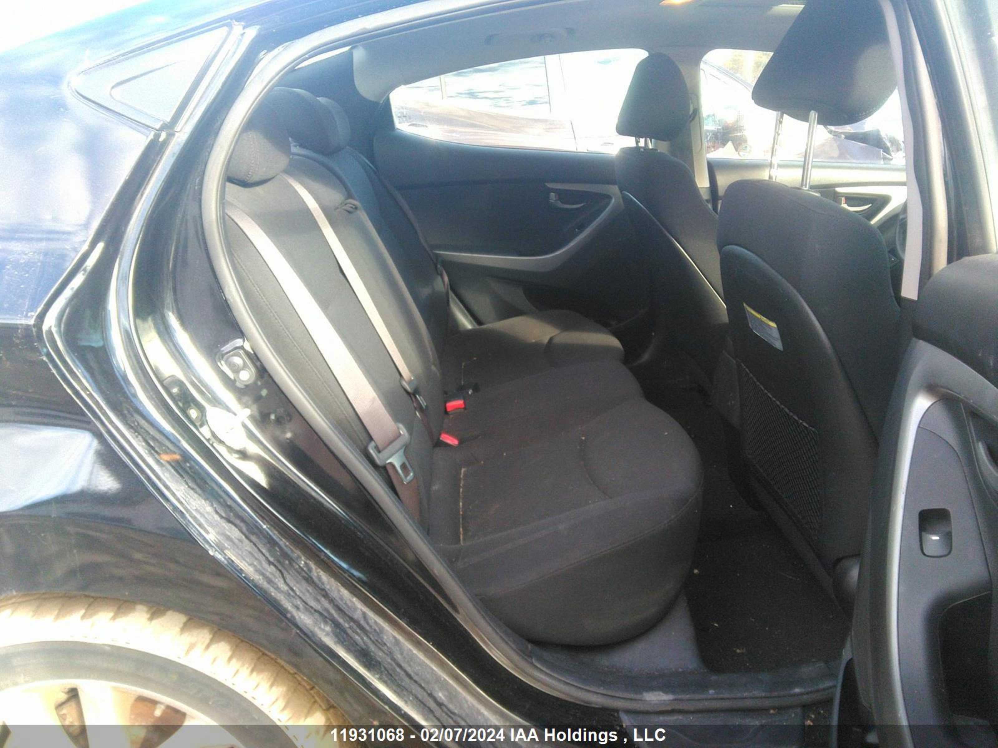 Photo 7 VIN: KMHDH4AE4FU267604 - HYUNDAI ELANTRA 