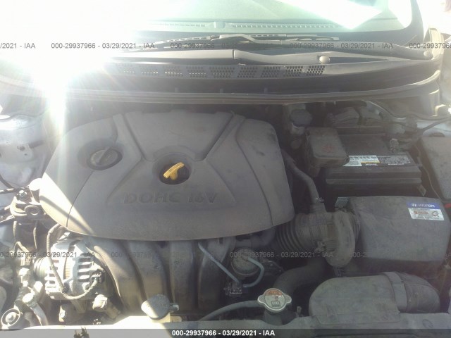 Photo 9 VIN: KMHDH4AE4FU286265 - HYUNDAI ELANTRA 