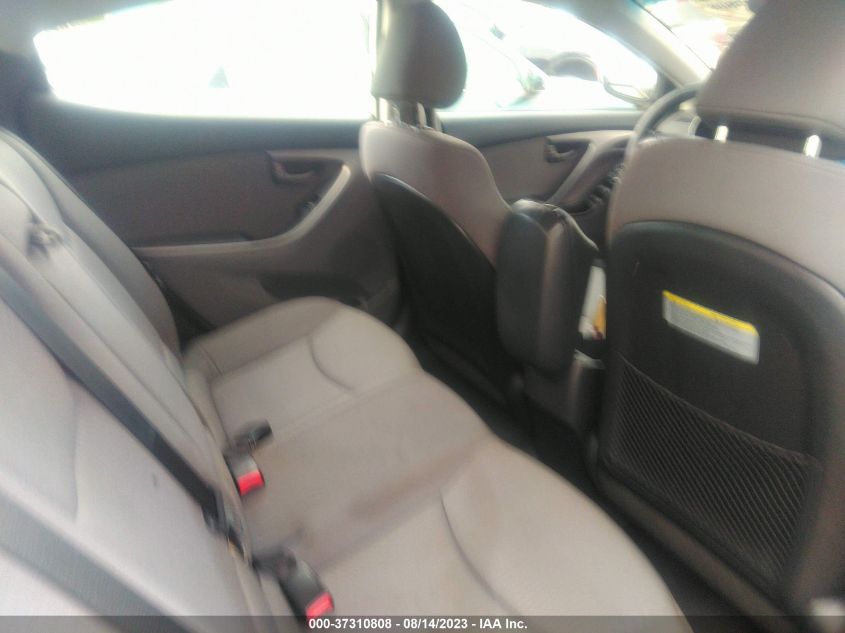 Photo 7 VIN: KMHDH4AE4FU303047 - HYUNDAI ELANTRA 