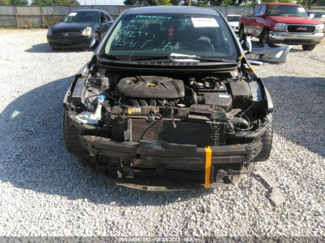 Photo 5 VIN: KMHDH4AE4FU322570 - HYUNDAI ELANTRA 