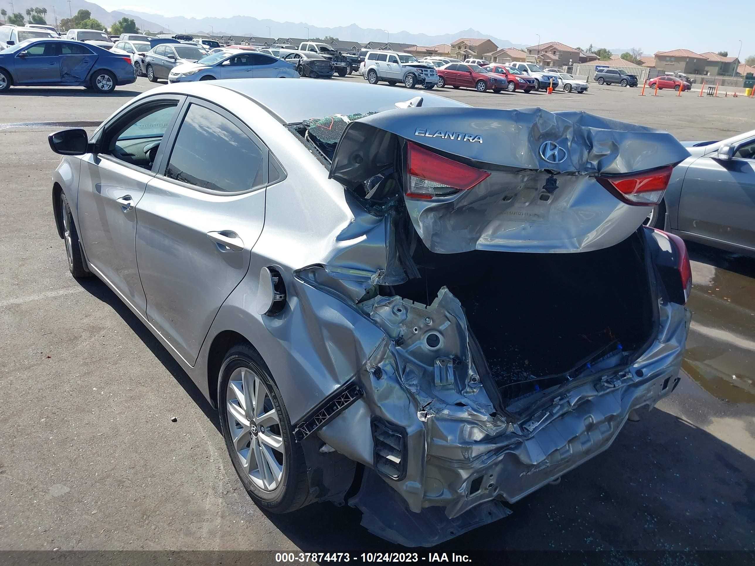 Photo 2 VIN: KMHDH4AE4FU354113 - HYUNDAI ELANTRA 