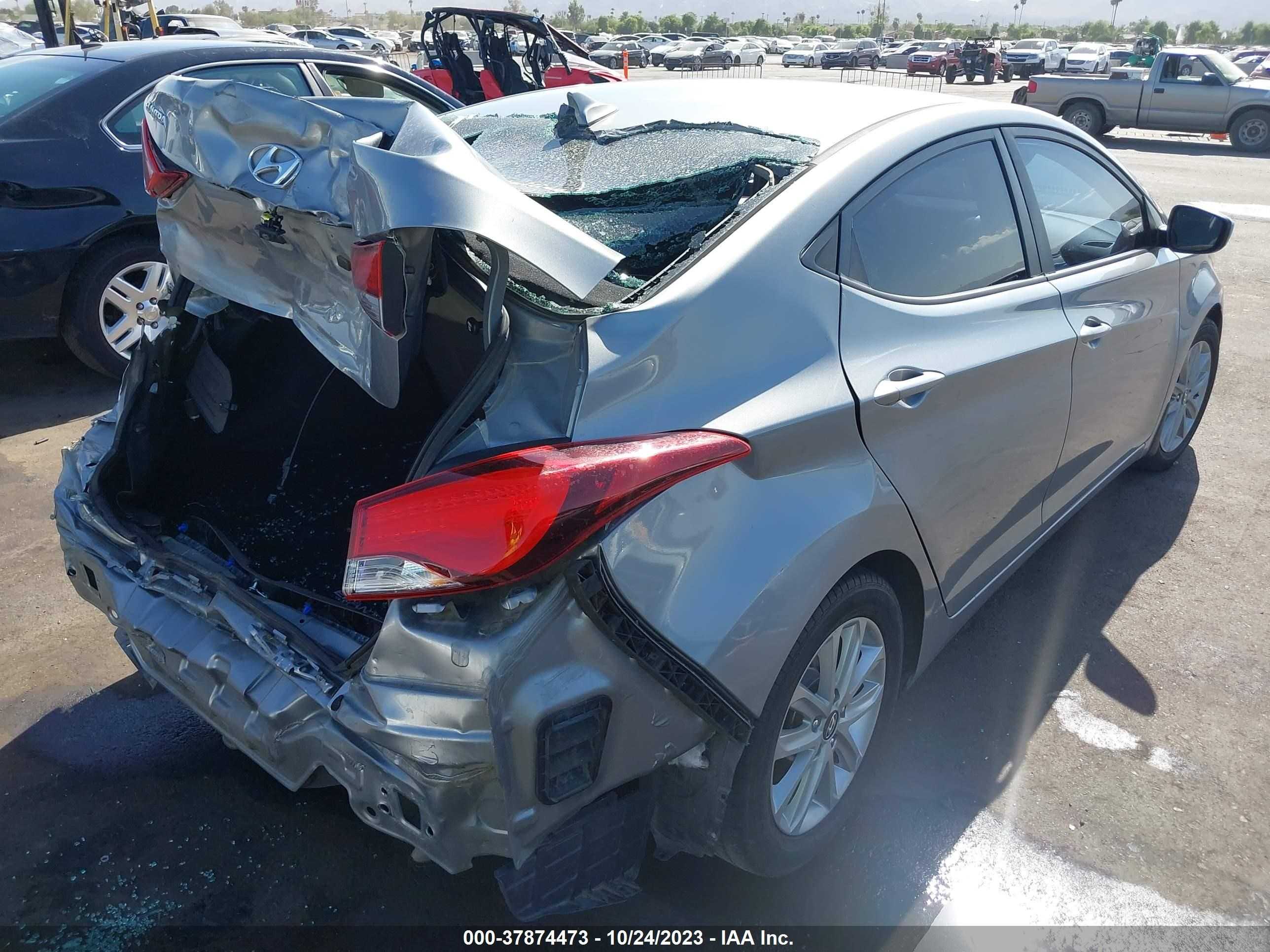 Photo 3 VIN: KMHDH4AE4FU354113 - HYUNDAI ELANTRA 