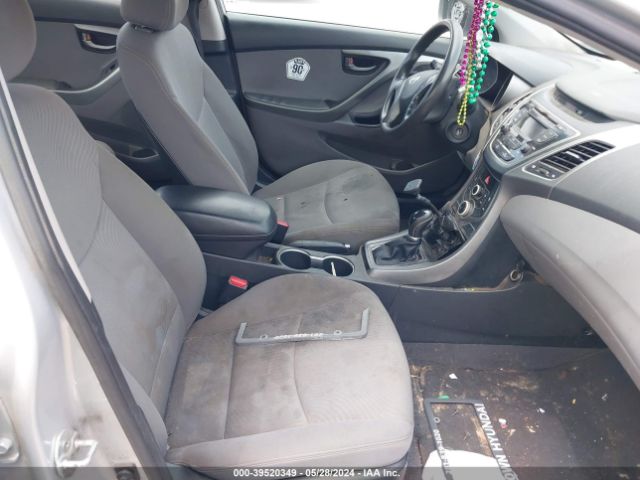 Photo 4 VIN: KMHDH4AE4FU361174 - HYUNDAI ELANTRA 