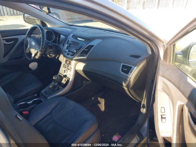 Photo 4 VIN: KMHDH4AE4FU381599 - HYUNDAI ELANTRA 