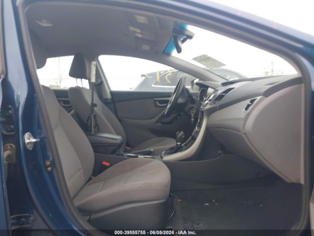 Photo 4 VIN: KMHDH4AE4FU412723 - HYUNDAI ELANTRA 