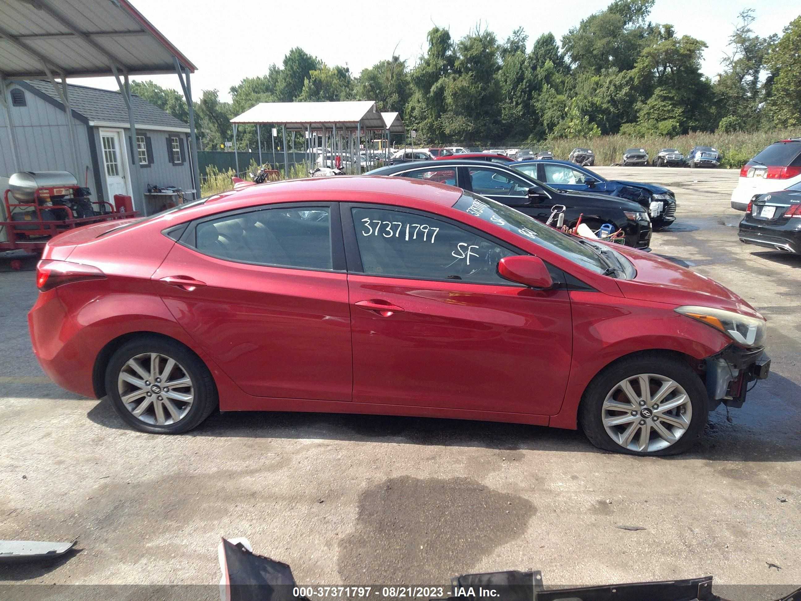 Photo 13 VIN: KMHDH4AE4FU452896 - HYUNDAI ELANTRA 