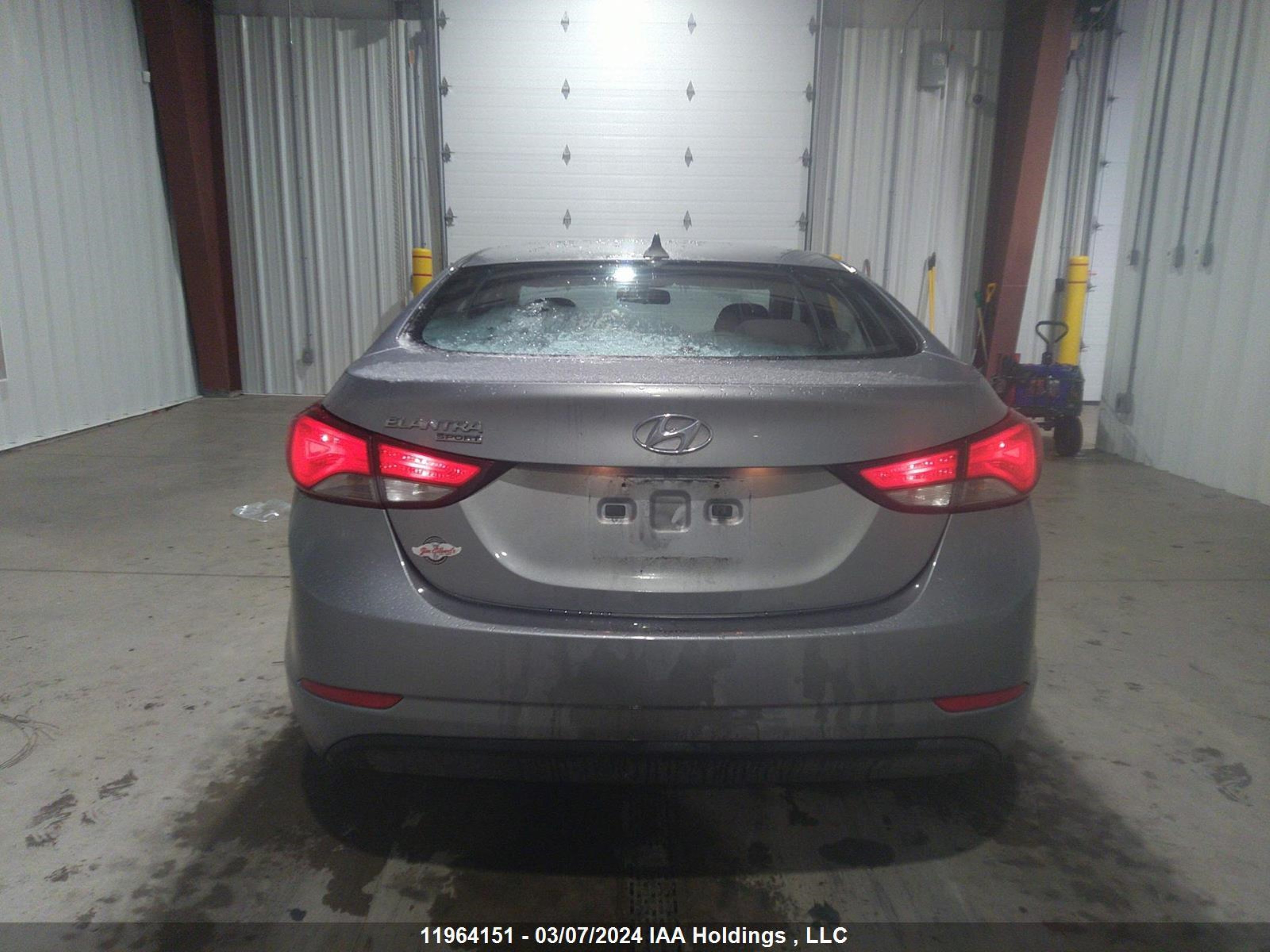 Photo 15 VIN: KMHDH4AE4GU474561 - HYUNDAI ELANTRA 