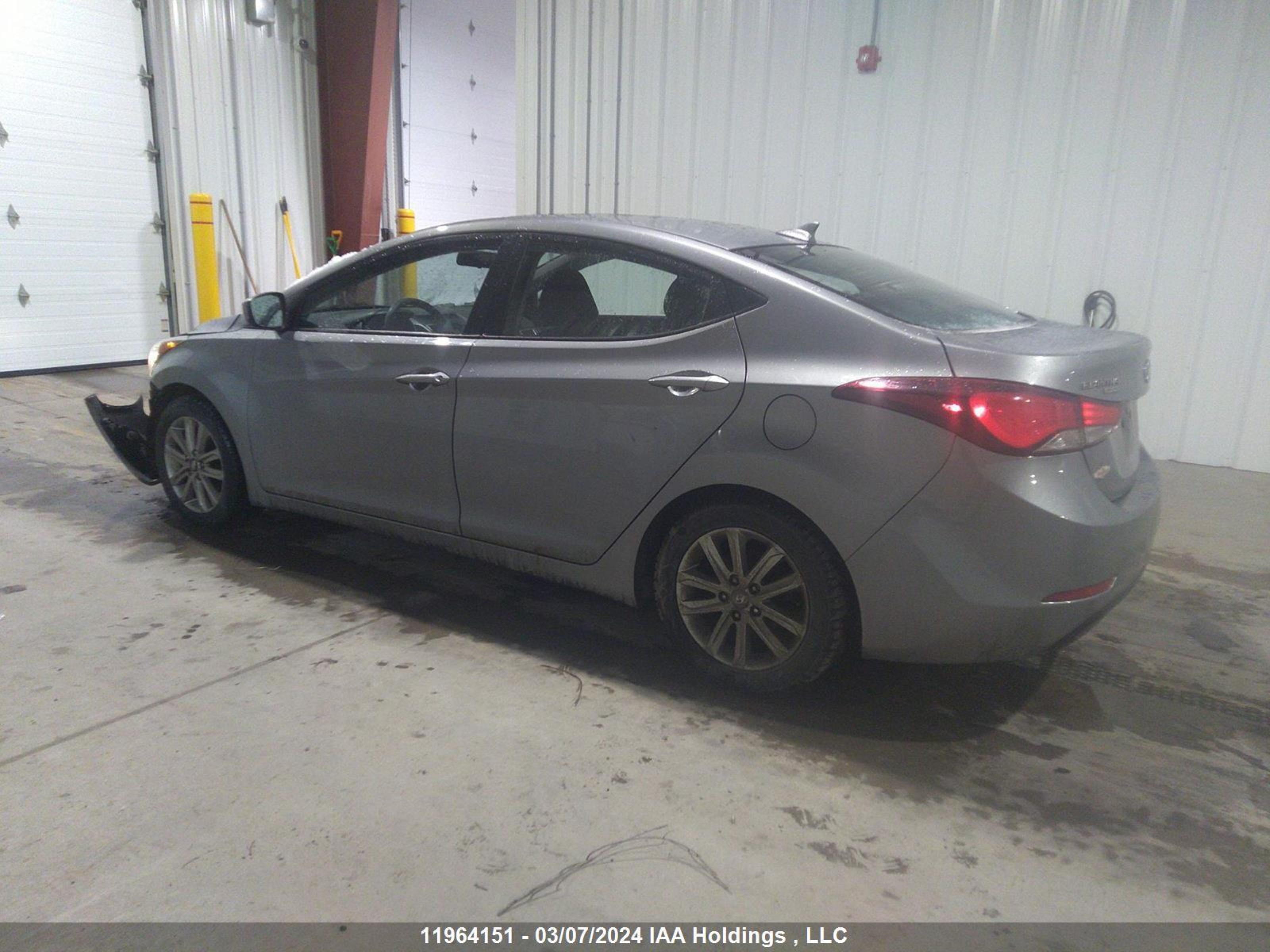 Photo 2 VIN: KMHDH4AE4GU474561 - HYUNDAI ELANTRA 