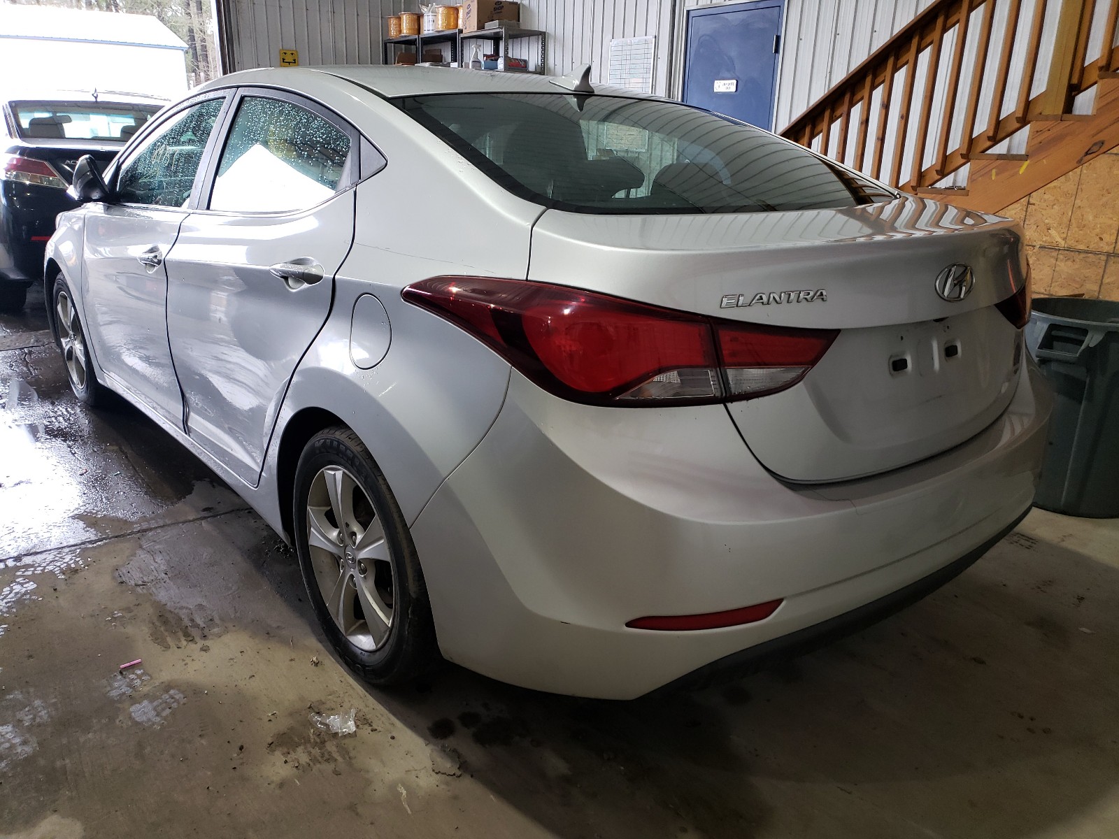 Photo 2 VIN: KMHDH4AE4GU484751 - HYUNDAI ELANTRA 