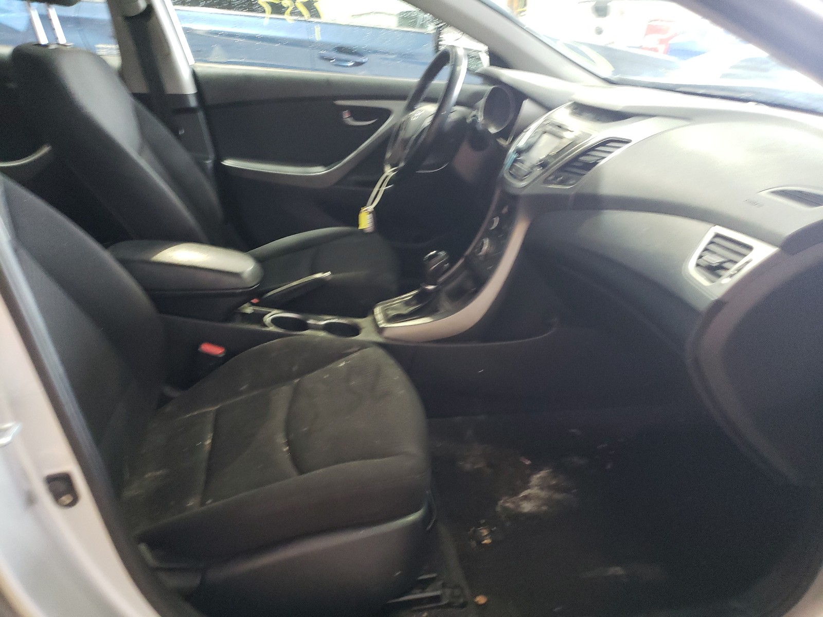 Photo 4 VIN: KMHDH4AE4GU484751 - HYUNDAI ELANTRA 