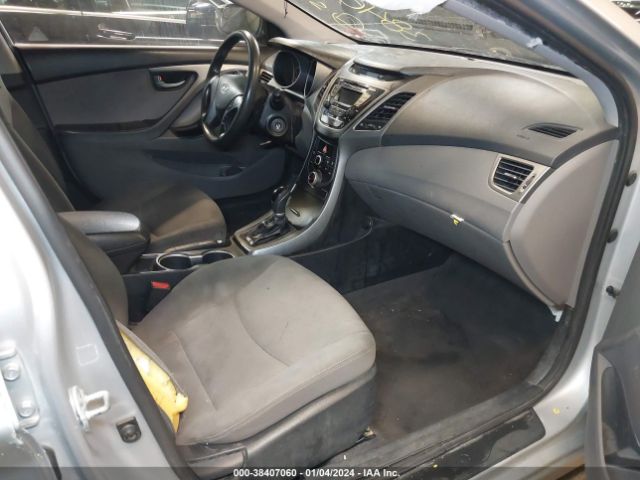 Photo 4 VIN: KMHDH4AE4GU488105 - HYUNDAI ELANTRA 