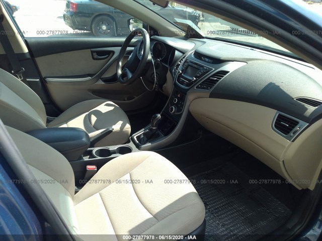 Photo 4 VIN: KMHDH4AE4GU526240 - HYUNDAI ELANTRA 