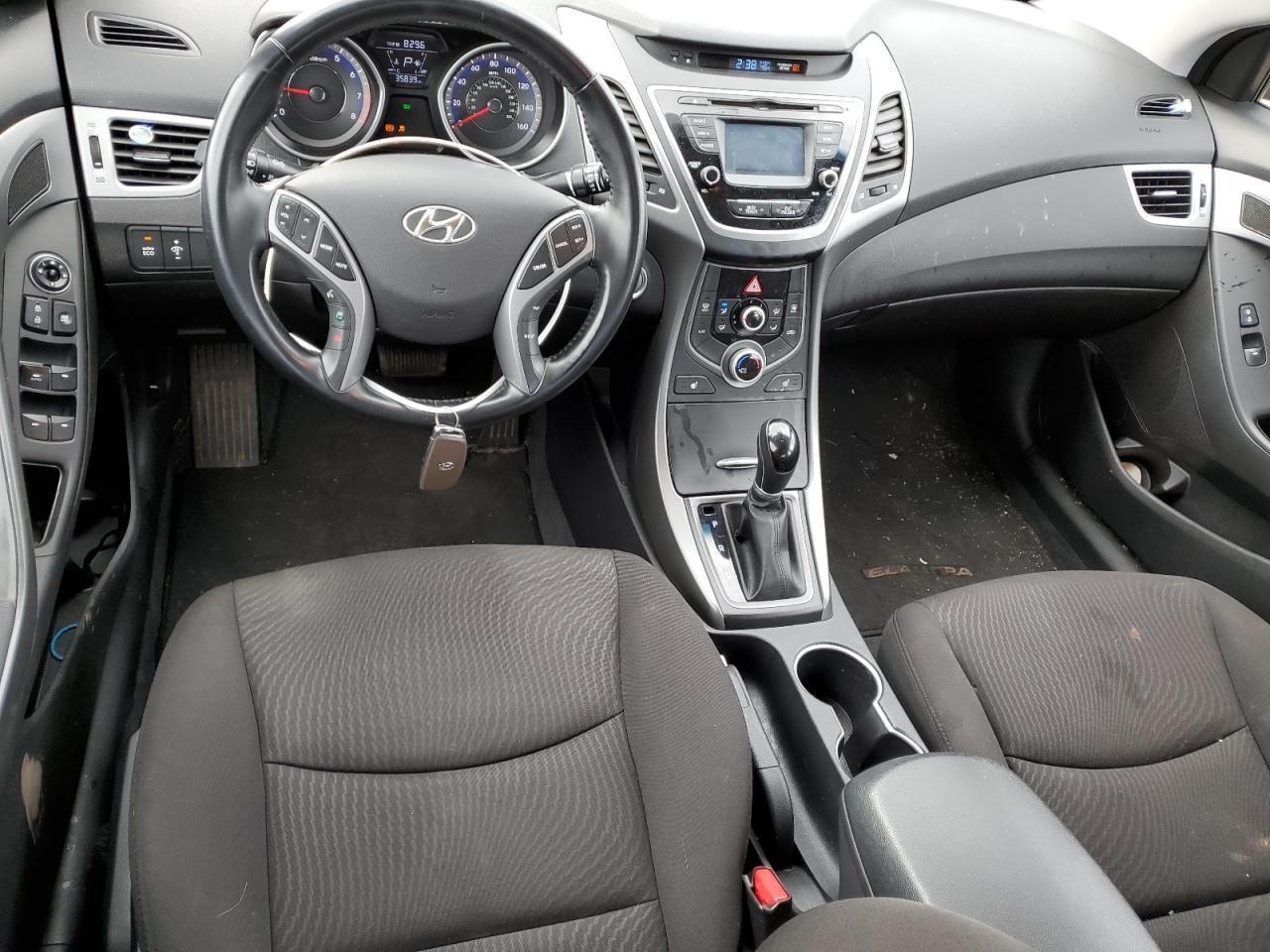 Photo 7 VIN: KMHDH4AE4GU600000 - HYUNDAI ELANTRA 