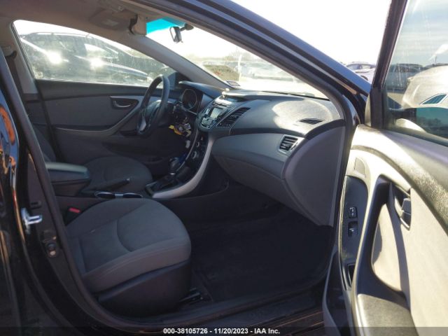 Photo 4 VIN: KMHDH4AE4GU601728 - HYUNDAI ELANTRA 