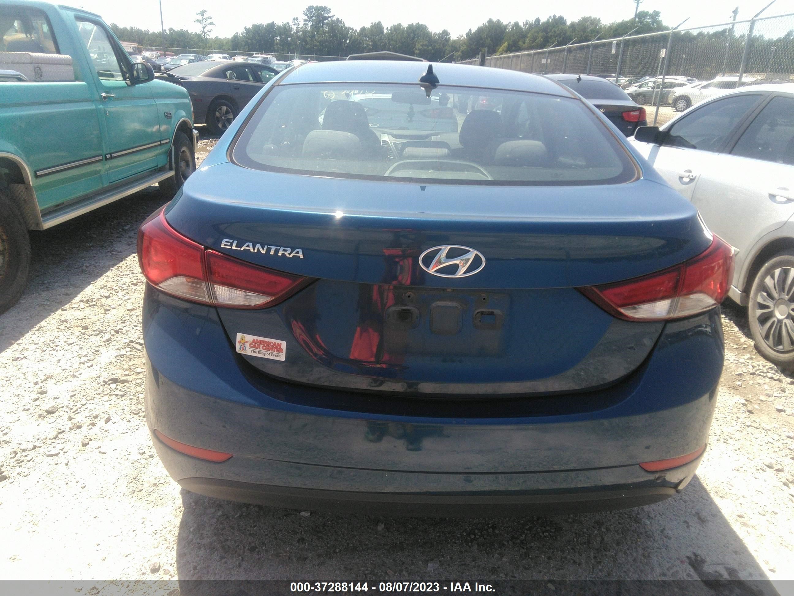 Photo 15 VIN: KMHDH4AE4GU618125 - HYUNDAI ELANTRA 