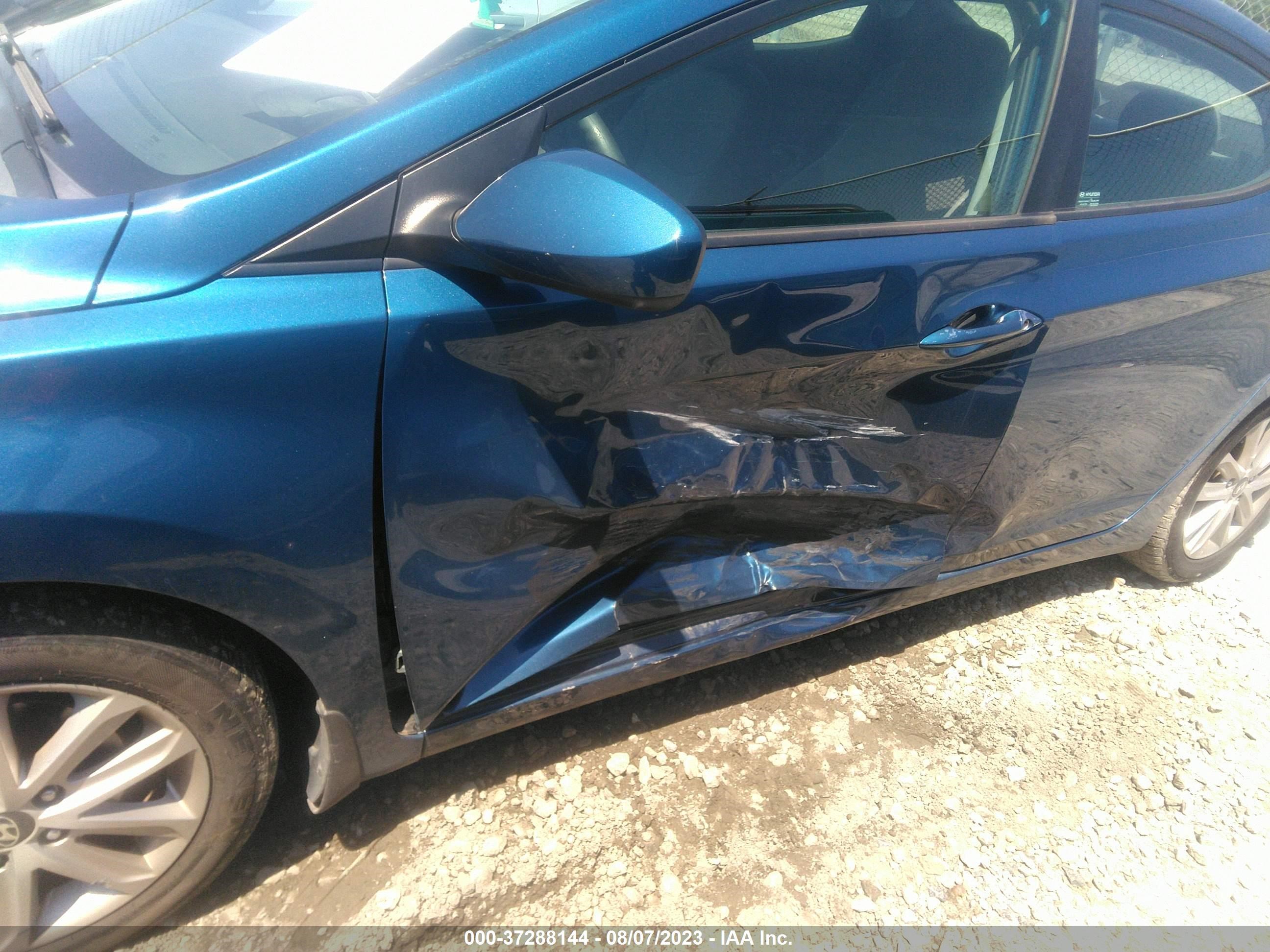 Photo 5 VIN: KMHDH4AE4GU618125 - HYUNDAI ELANTRA 