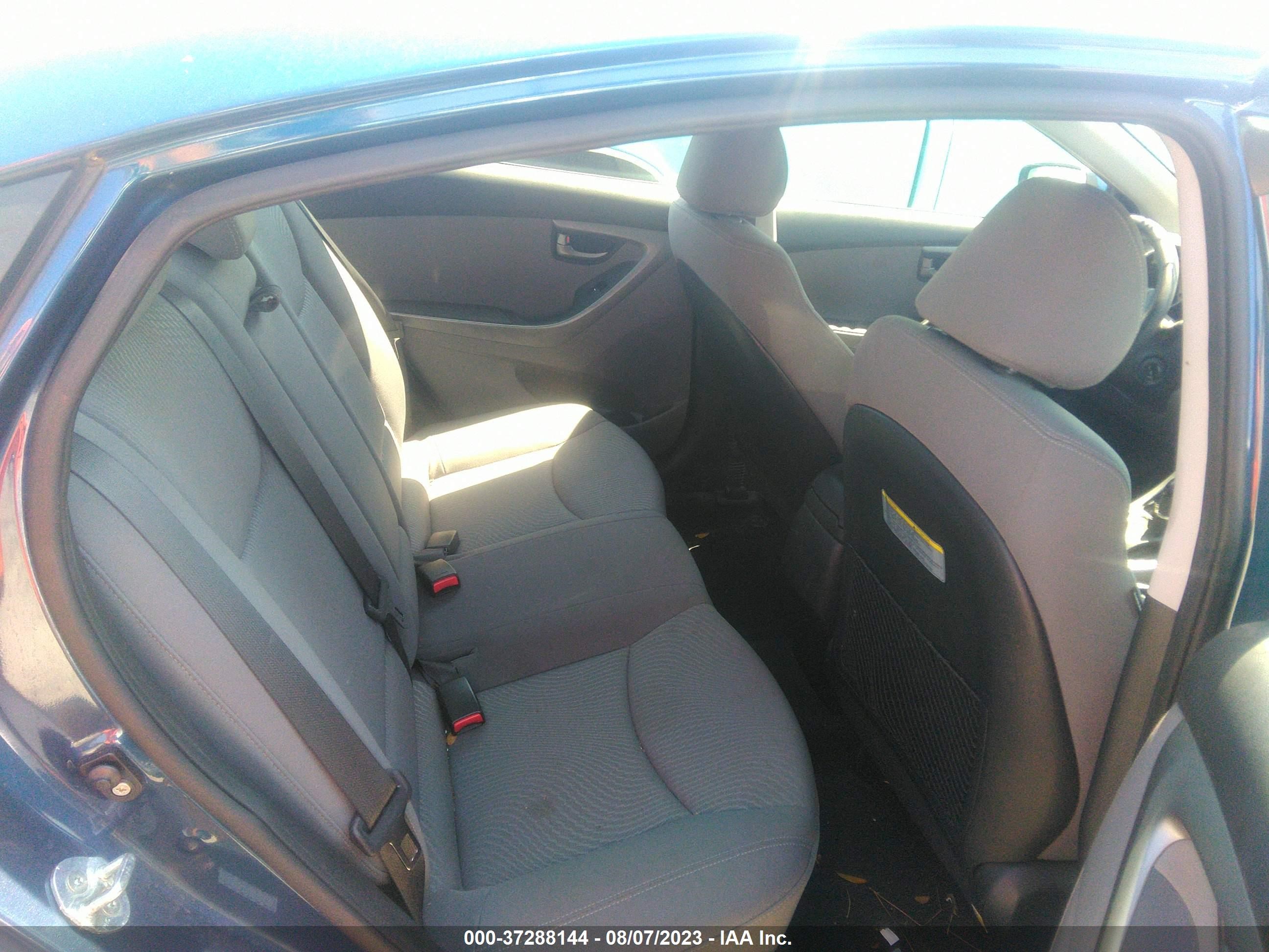 Photo 7 VIN: KMHDH4AE4GU618125 - HYUNDAI ELANTRA 