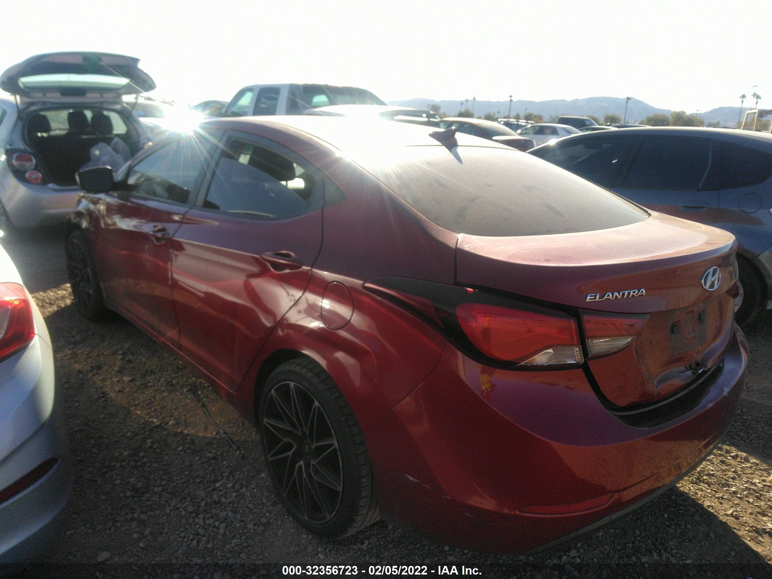 Photo 2 VIN: KMHDH4AE4GU620120 - HYUNDAI ELANTRA 