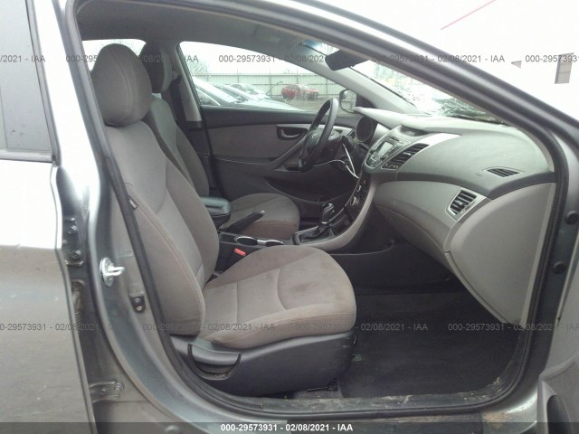 Photo 4 VIN: KMHDH4AE4GU639556 - HYUNDAI ELANTRA 