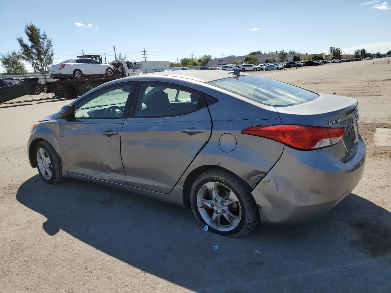 Photo 1 VIN: KMHDH4AE5BU093830 - HYUNDAI ELANTRA 