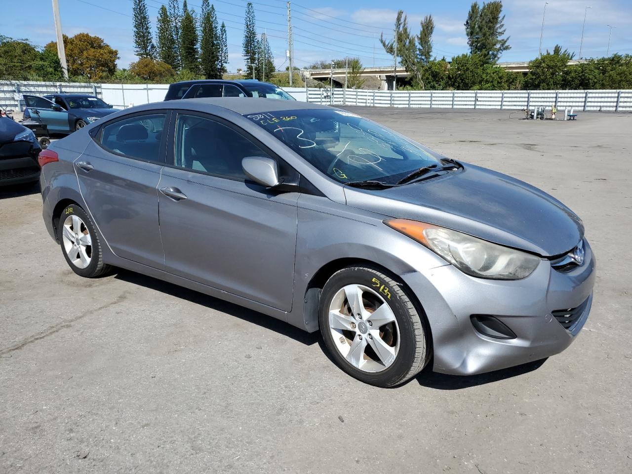 Photo 3 VIN: KMHDH4AE5BU093830 - HYUNDAI ELANTRA 