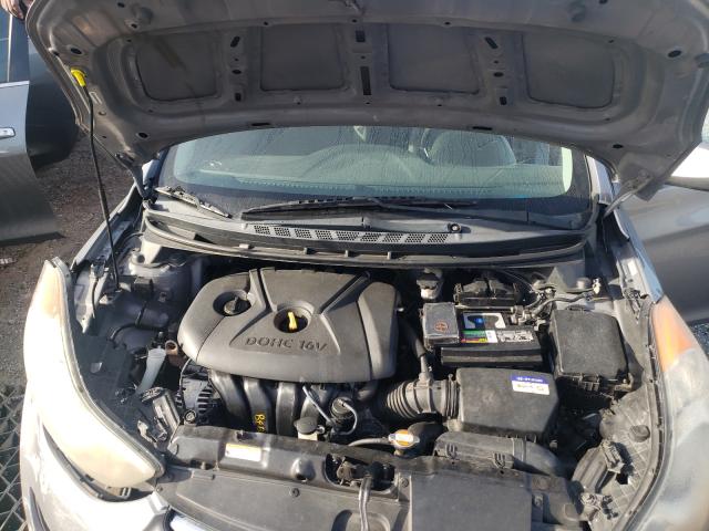 Photo 6 VIN: KMHDH4AE5BU094945 - HYUNDAI ELANTRA GL 