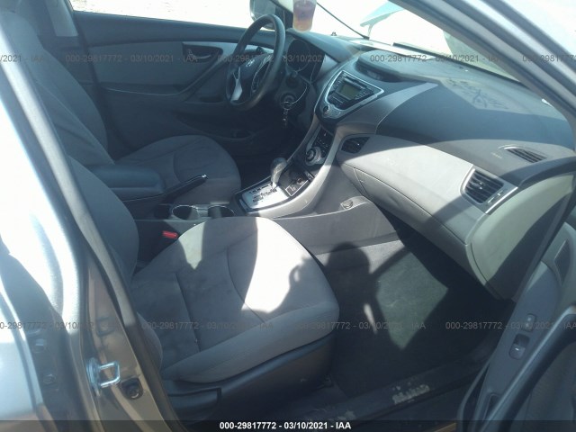 Photo 4 VIN: KMHDH4AE5BU116278 - HYUNDAI ELANTRA 