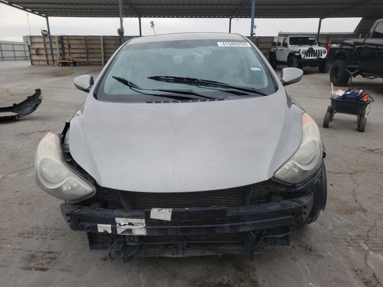 Photo 4 VIN: KMHDH4AE5BU172124 - HYUNDAI ELANTRA 