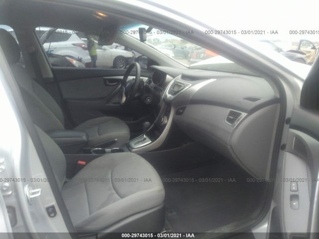 Photo 4 VIN: KMHDH4AE5CU208055 - HYUNDAI ELANTRA 