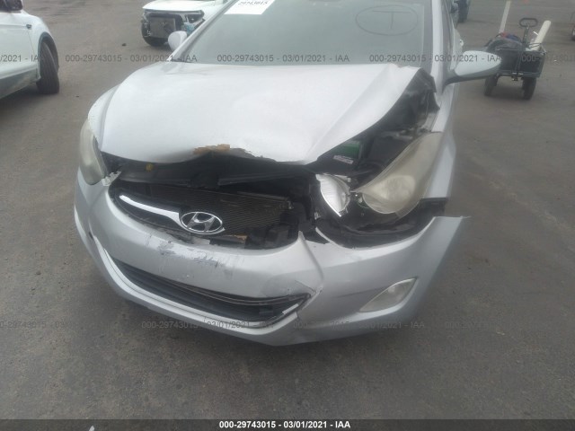 Photo 5 VIN: KMHDH4AE5CU208055 - HYUNDAI ELANTRA 