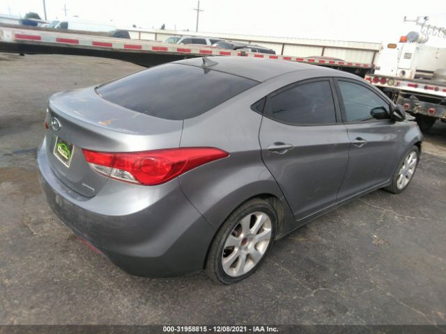 Photo 3 VIN: KMHDH4AE5CU215829 - HYUNDAI ELANTRA 