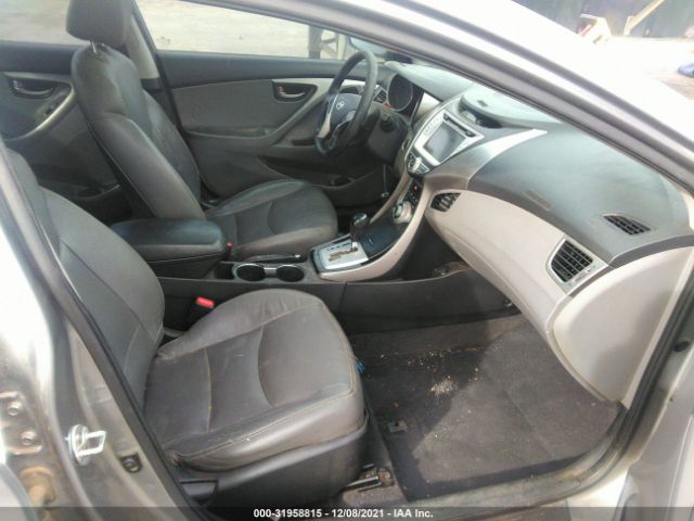 Photo 4 VIN: KMHDH4AE5CU215829 - HYUNDAI ELANTRA 