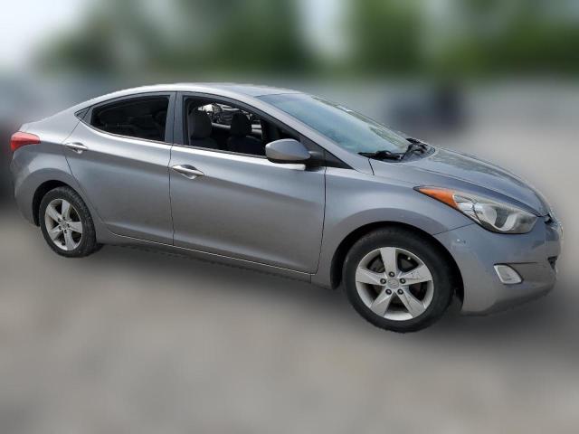 Photo 3 VIN: KMHDH4AE5CU256333 - HYUNDAI ELANTRA 