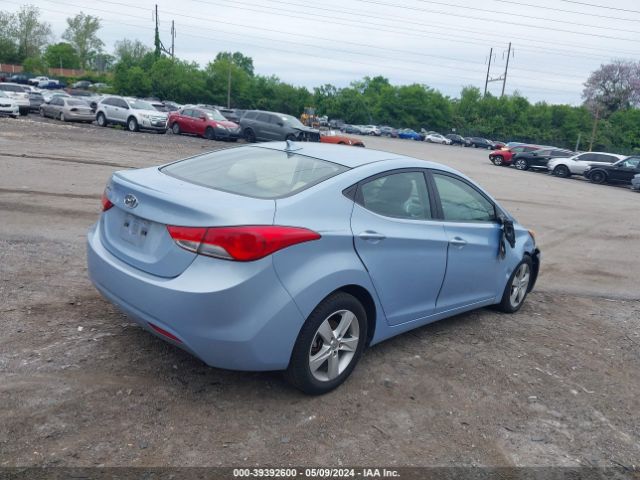 Photo 3 VIN: KMHDH4AE5CU291227 - HYUNDAI ELANTRA 