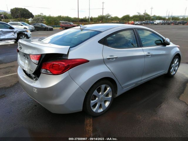 Photo 3 VIN: KMHDH4AE5CU309886 - HYUNDAI ELANTRA 