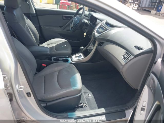 Photo 4 VIN: KMHDH4AE5CU309886 - HYUNDAI ELANTRA 