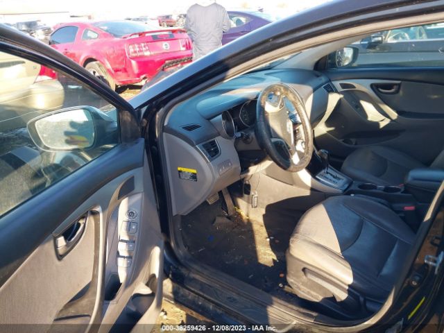 Photo 4 VIN: KMHDH4AE5CU370509 - HYUNDAI ELANTRA 