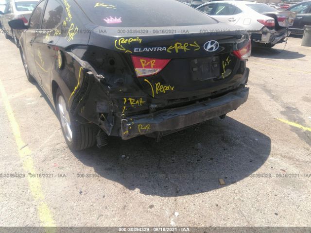 Photo 5 VIN: KMHDH4AE5CU390517 - HYUNDAI ELANTRA 